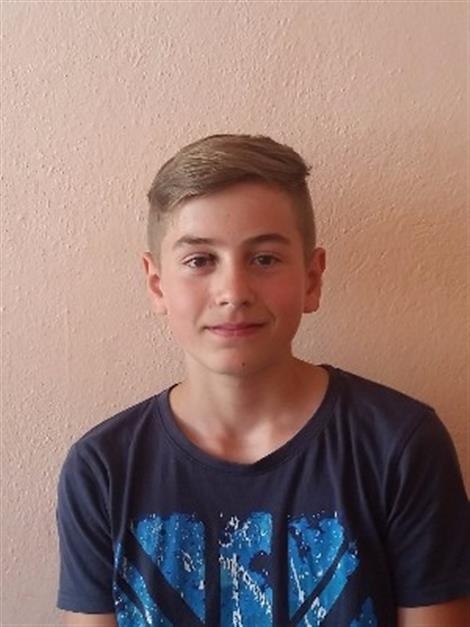 AĎ