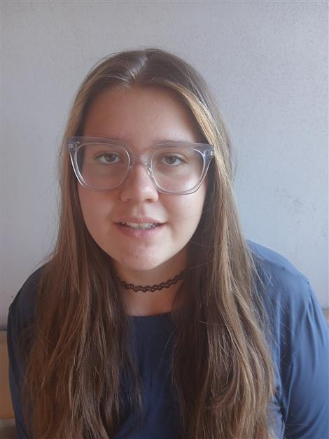 Nela VALIŠÍKOVÁ
